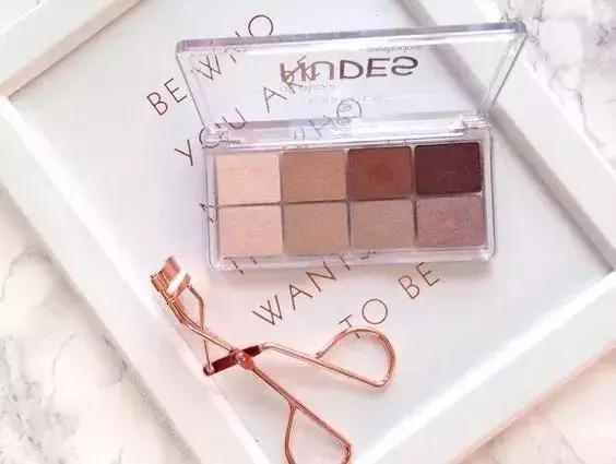 不超过100块钱的平价眼影盘推荐,dior2022春季限定千鸟格眼影盘769