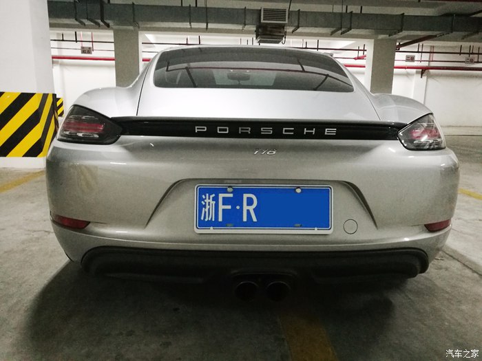 地下车库偷保时捷是哪个电影,718caymangts银色