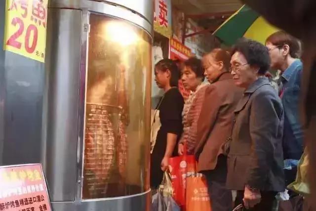 武汉地铁早高峰4号线,武汉地铁红色专列