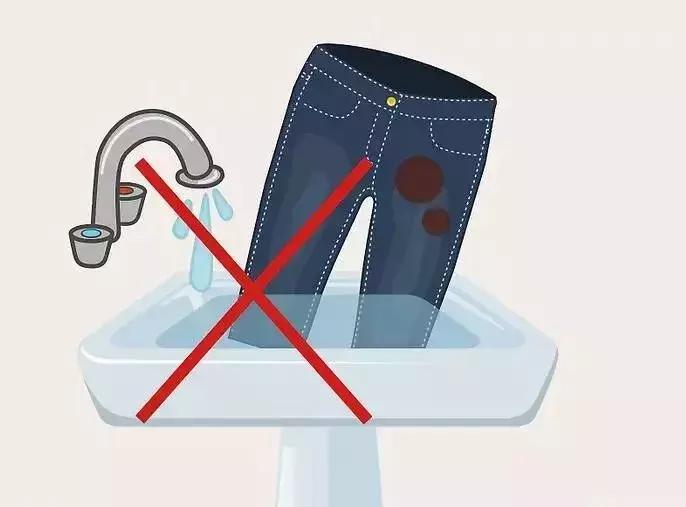 牛仔裤的油污渍如何去除,牛仔裤顽固污渍怎么去除