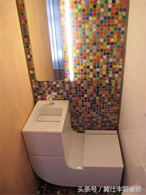 卫生间洗手盆太小没地方放东西,卫生间太小装个小洗手盆