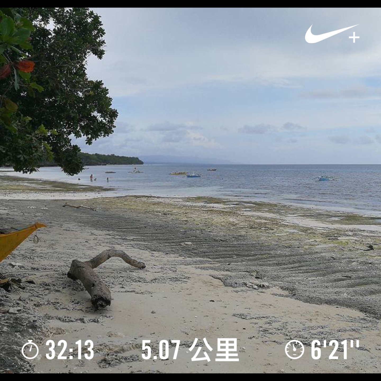 跑步也是门生意，这家门可罗雀的跑步用品店就能做到月入10万