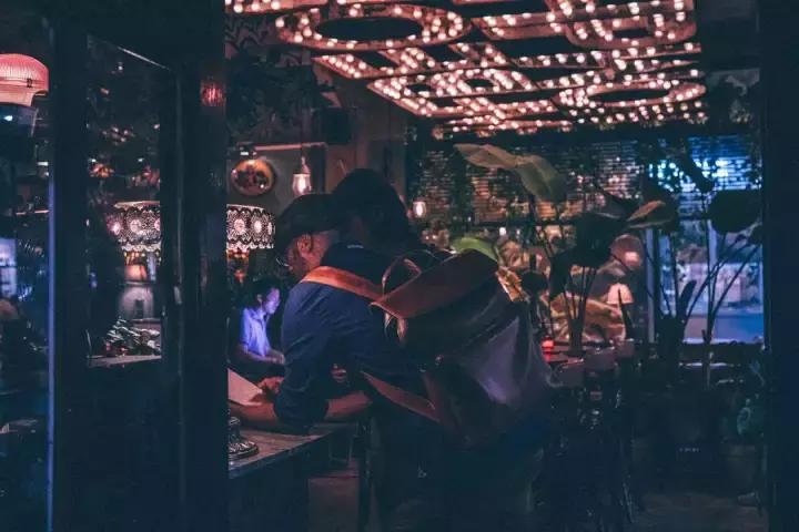 芬兰波罗的海中世纪童话,芬兰极光好像进入了童话世界