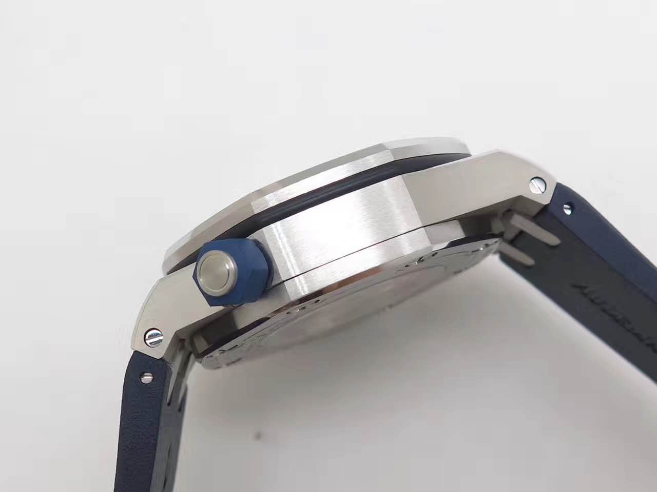 爱彼皇家橡树离岸型15710黑盘,jf厂爱彼皇家橡树15703手表