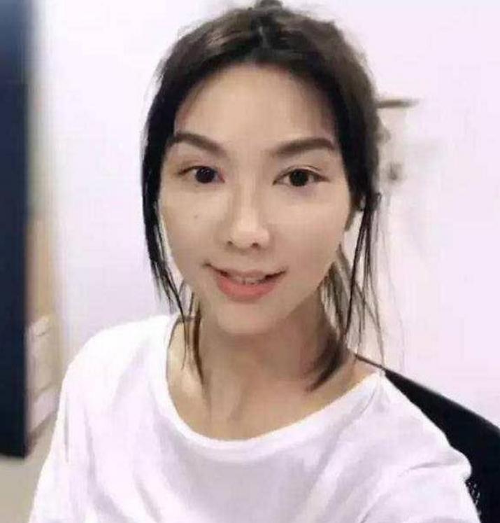 薛凯琪方大同相片素材,薛凯琪正脸照