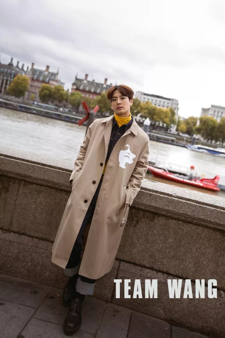 本周TA最潮｜水晶雪莉一酷一美防弹茶蛋*服私**完美碾压