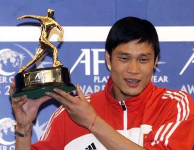 中国足球队郑智武磊,郑智亚洲足球先生颁奖