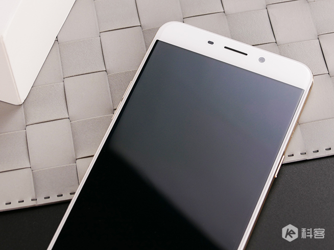 oppor9plus都是6英寸吗,oppor9plus好用吗