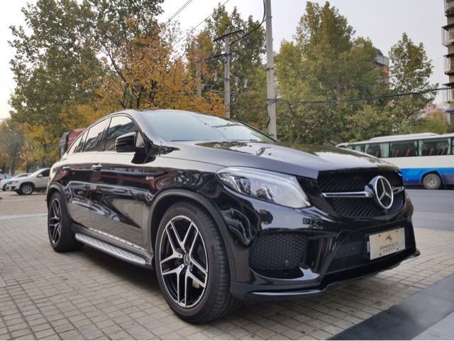 2019款奔驰gle43coupe,奔驰amggle43和奔驰gle350对比