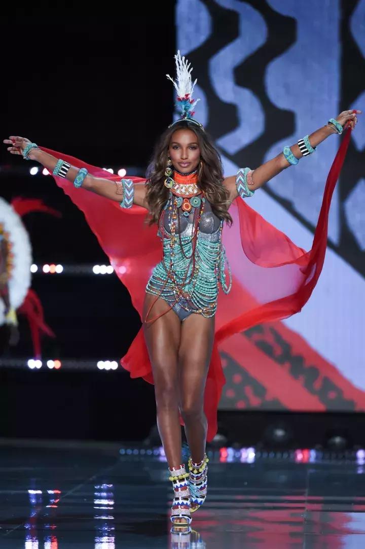 2017年维密秀视频完整版,2017维密秀现场直播