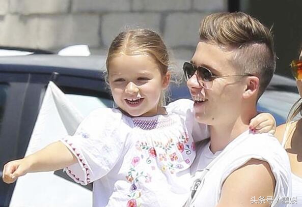 小七名媛淑女养成记，自己设计衣服还diss维多利亚的鞋子