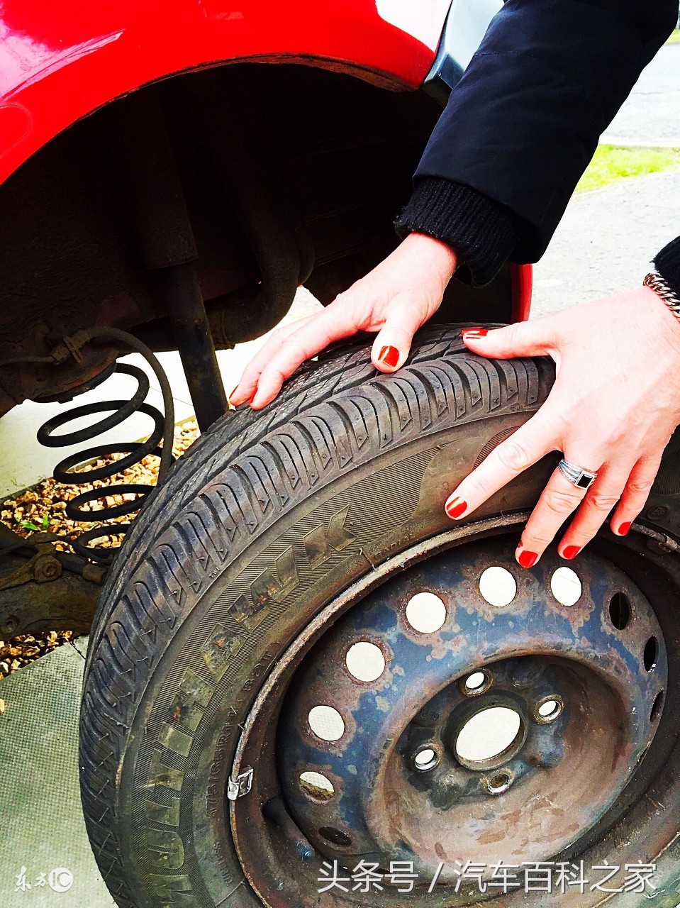 拧紧轮胎螺丝顺序,轮胎锁紧螺丝一般扭力多少
