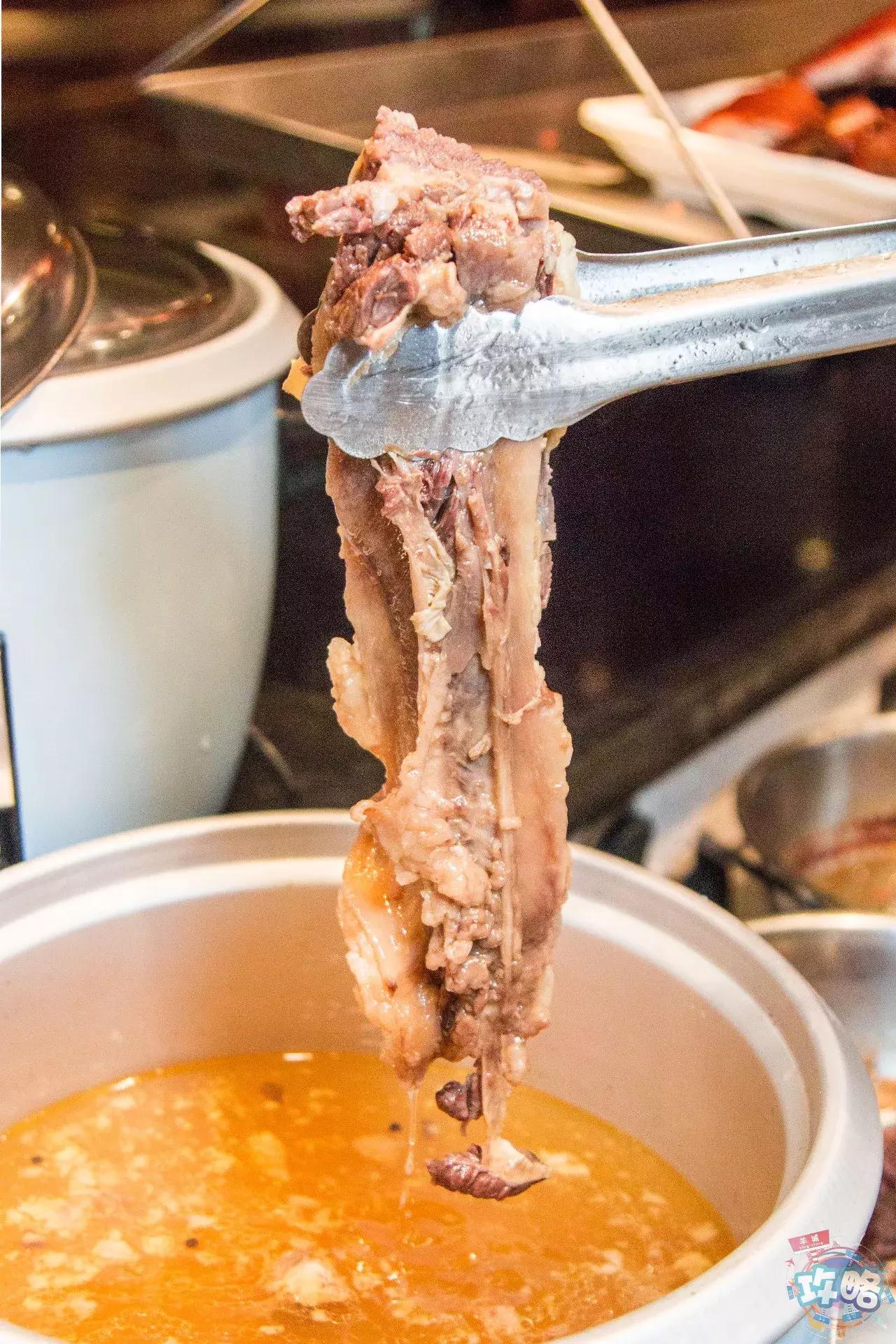 七爷清汤腩用的是什么辣椒酱 (广州最好的港式茶餐)