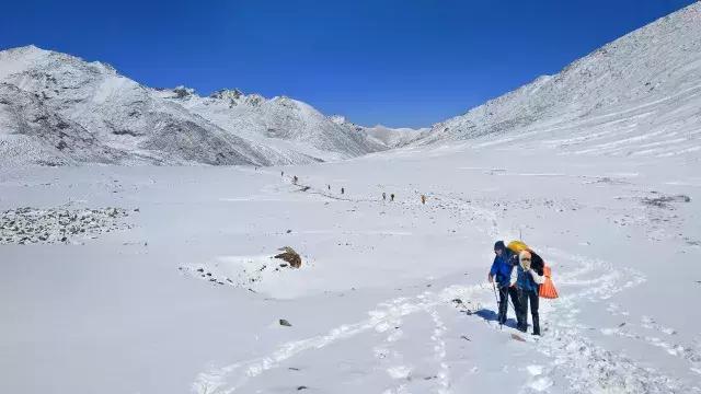 乌孙古道天堂湖在琼库什台吗,乌孙古道天堂湖到黑英山多远