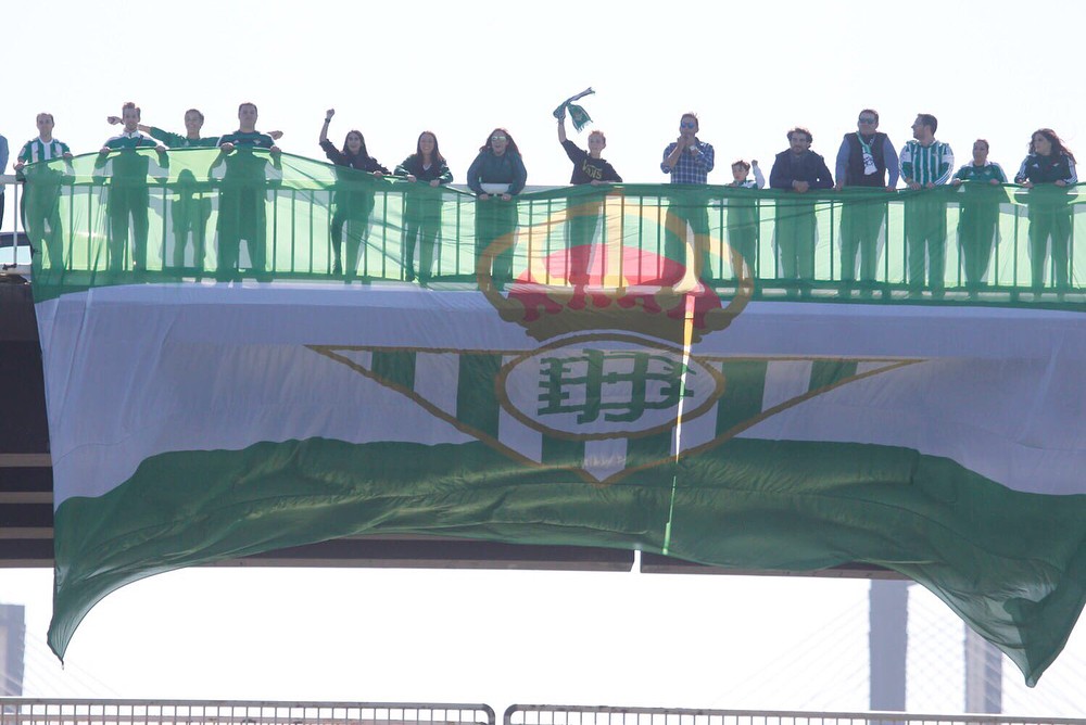 西甲蓝军是哪队,西甲球队有多少个