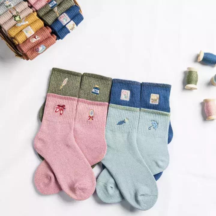 不想露脚踝袜子搭配原则,秋冬不流行露脚踝露袜子才够时髦