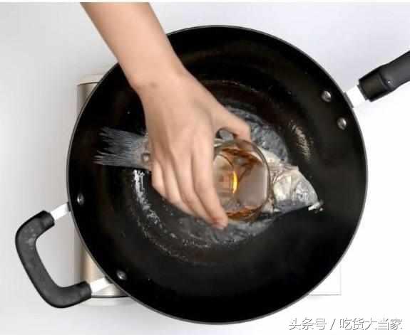 炖鱼的4个最简单方法,这才是炖鱼的正确方法