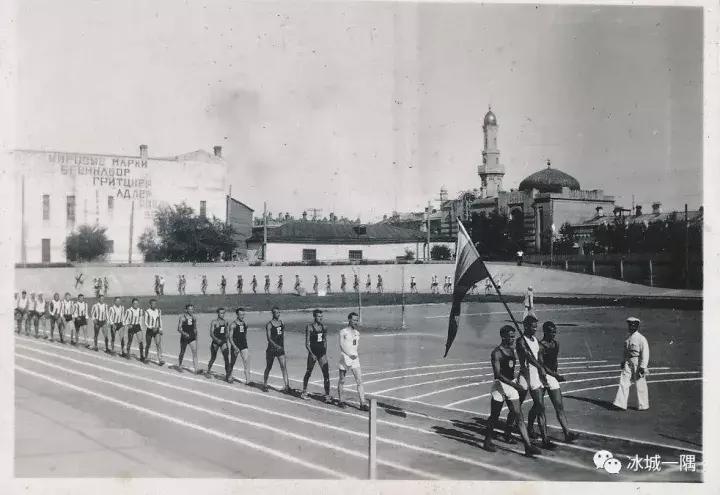 蓦然回首那人却在灯火阑珊处,蓦然回首你已不在灯火阑珊处