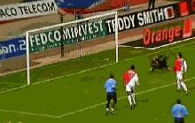 足球运动员身高有要求吗,身高对足球来说重要吗