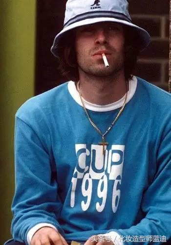 脸小戴什么样的秋冬帽子,秋冬帽子适合圆脸吗