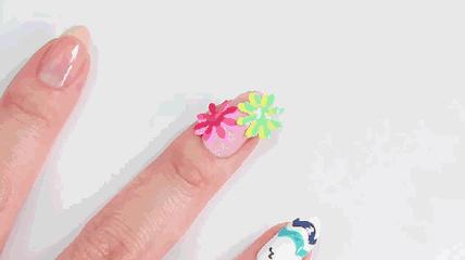 适合夏天显白的指甲油,显白大气夏款指甲油颜色推荐