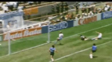 足球运动员身高有要求吗,身高对足球来说重要吗