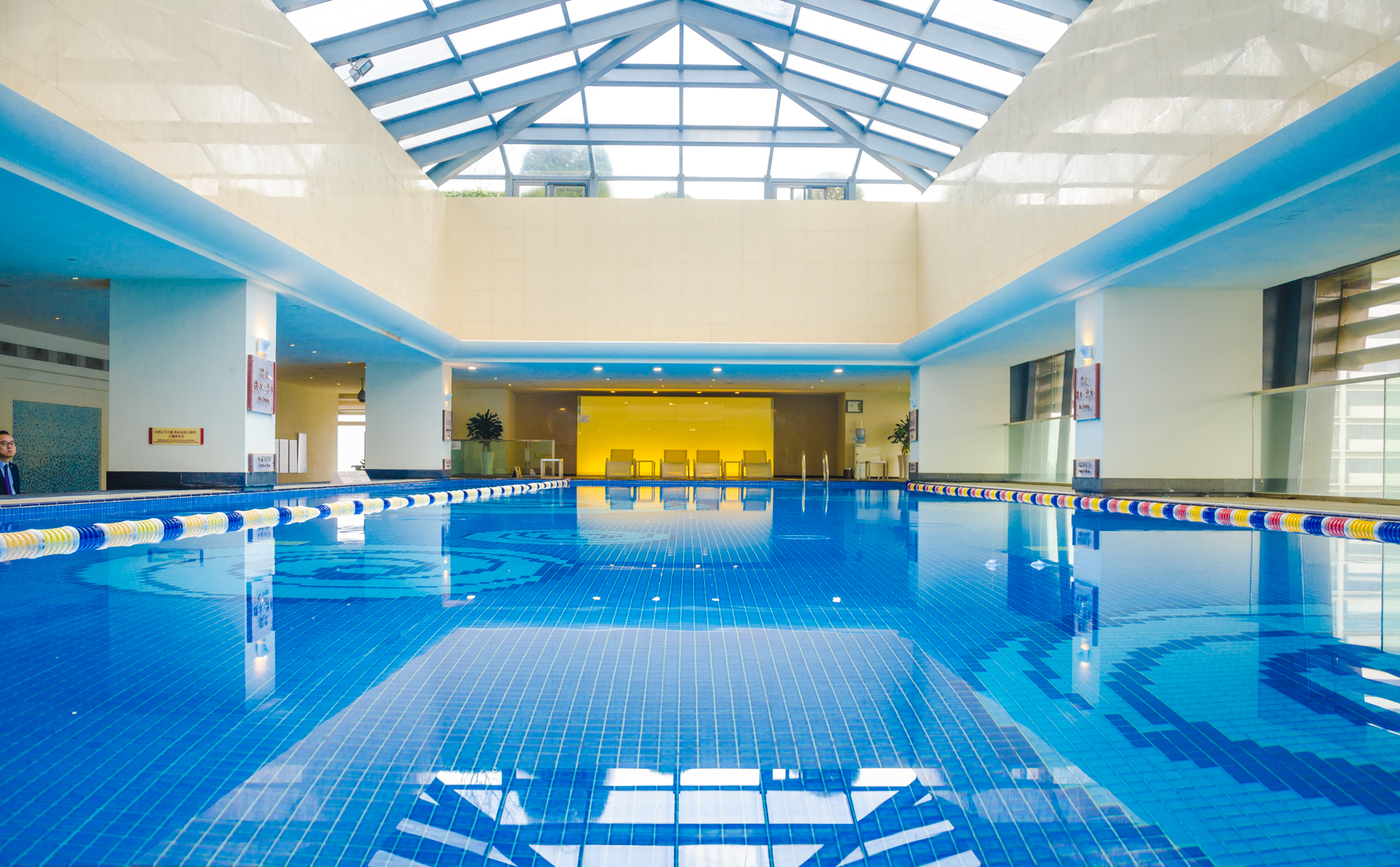 为何上海人都喜欢驱车到这吃大闸蟹，晚上还愿住在这里