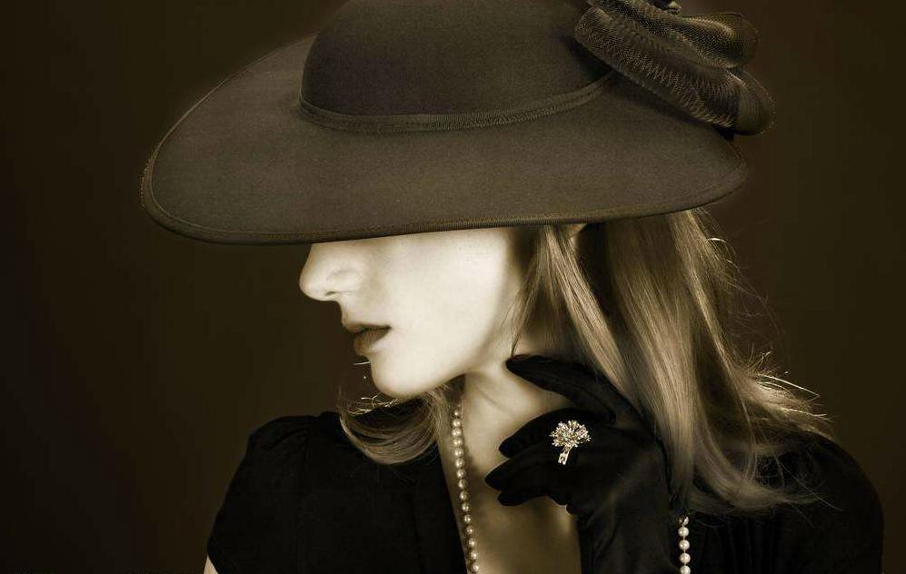 香奈儿口红试色，丝绒64、224、43，一个有故事的牌子