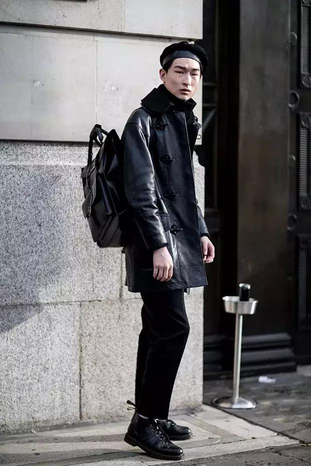 尽管山寨货很多，但谁都想买一双正宗的「Dr.Martens」