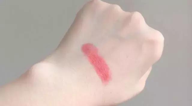 akfm系列哪支口红最好看,第一次买口红买几支