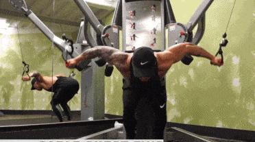 胸肌训练促进胸肌增长,专注上胸肌训练让胸肌更宽阔饱满