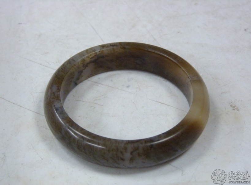 怎样判断珠宝玉石鉴定网站的真假 (如何判断网上的玉石珠宝的真假)