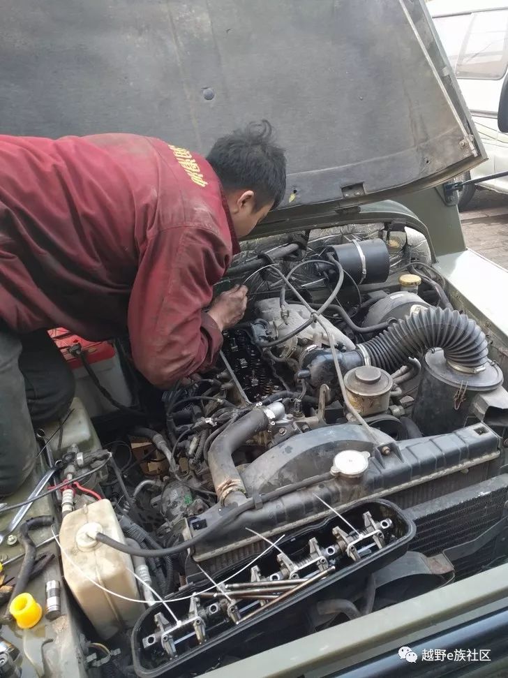 从瑞丽去畹町的路上,去畹町的路上