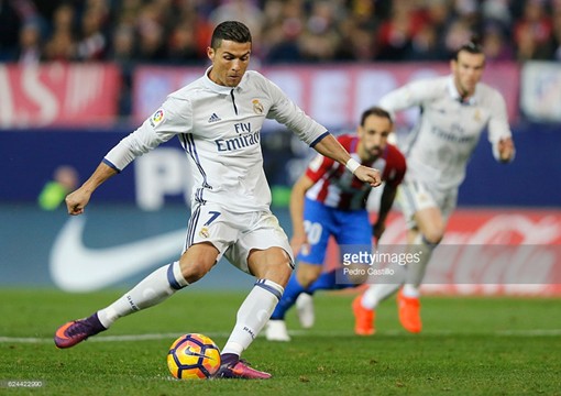 适合宽脚的碎钉足球鞋推荐,最适合亚洲脚型的足球鞋推荐