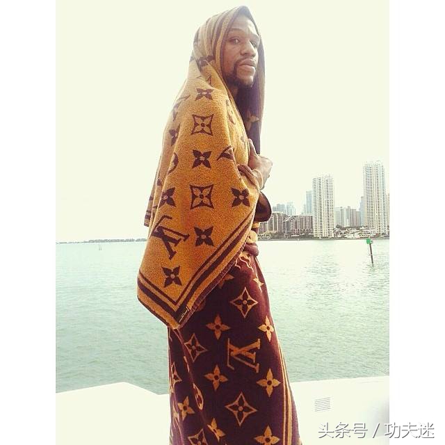 梅威瑟背爱马仕,梅威瑟登长城图片