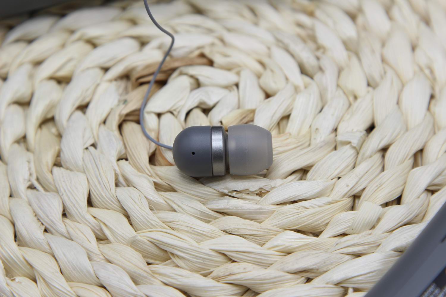 感受身临其境的音效索尼htz9f音响,lghbsw120蓝牙耳机