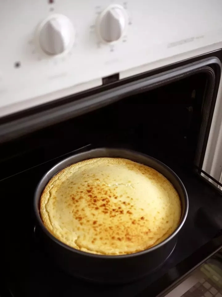 半熟小芝士蛋糕开裂原因,轻芝士蛋糕开裂