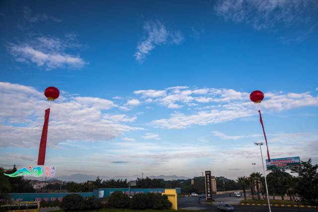 手机看着看着就蓝屏了,点开你的照片手机就死机了