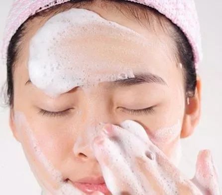 范冰冰带妆睡觉被骂！你也在做相同的事吗？