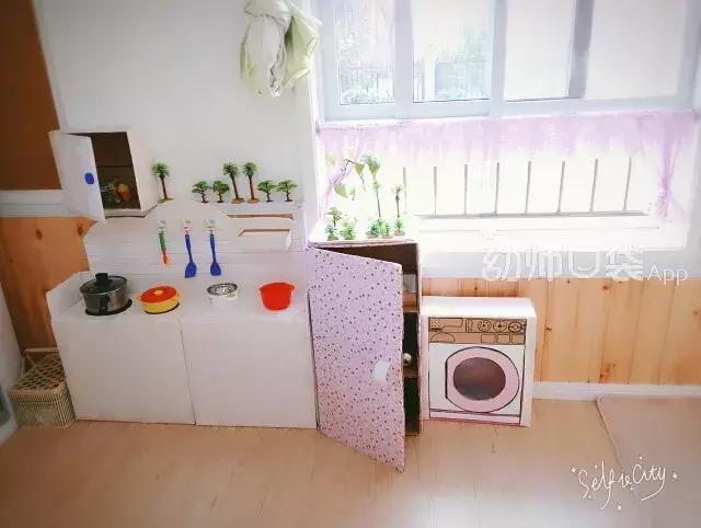 美出天际!幼儿园用小黄人、小猪佩琦、哆啦A梦、米奇做环境