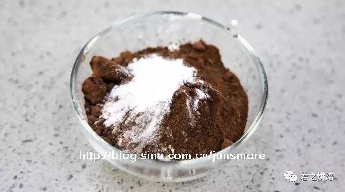 巧克力曲奇超松软,黄油130克做巧克力曲奇饼干