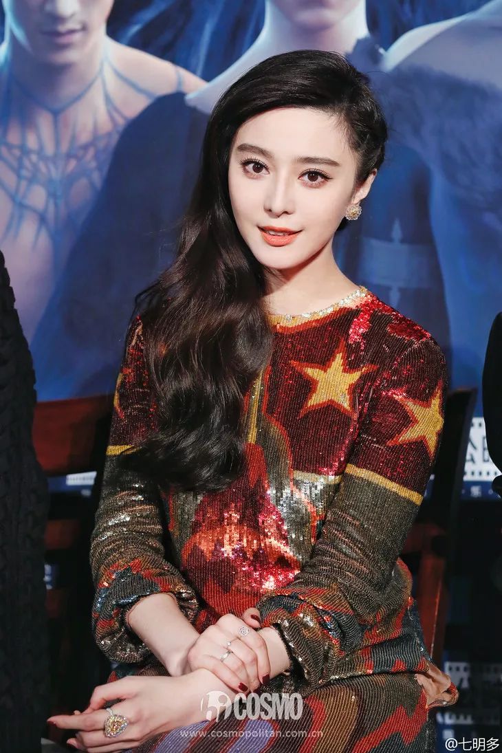 关晓彤迪丽热巴周迅杨幂范冰冰,范冰冰好看还是杨幂好看原视频