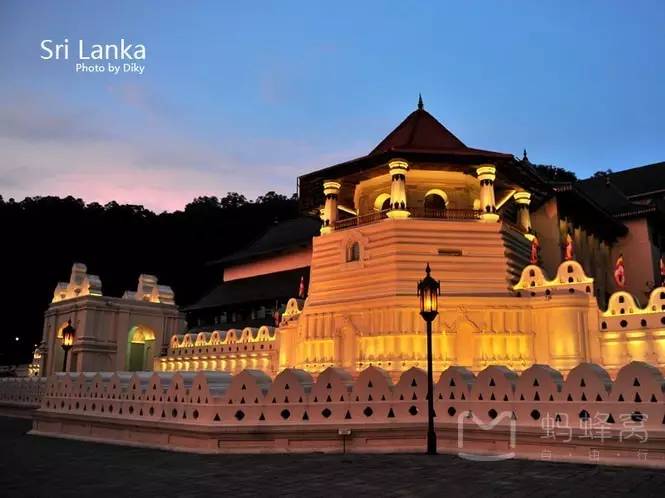 往返二张机票,往返机票去云南和西双版纳