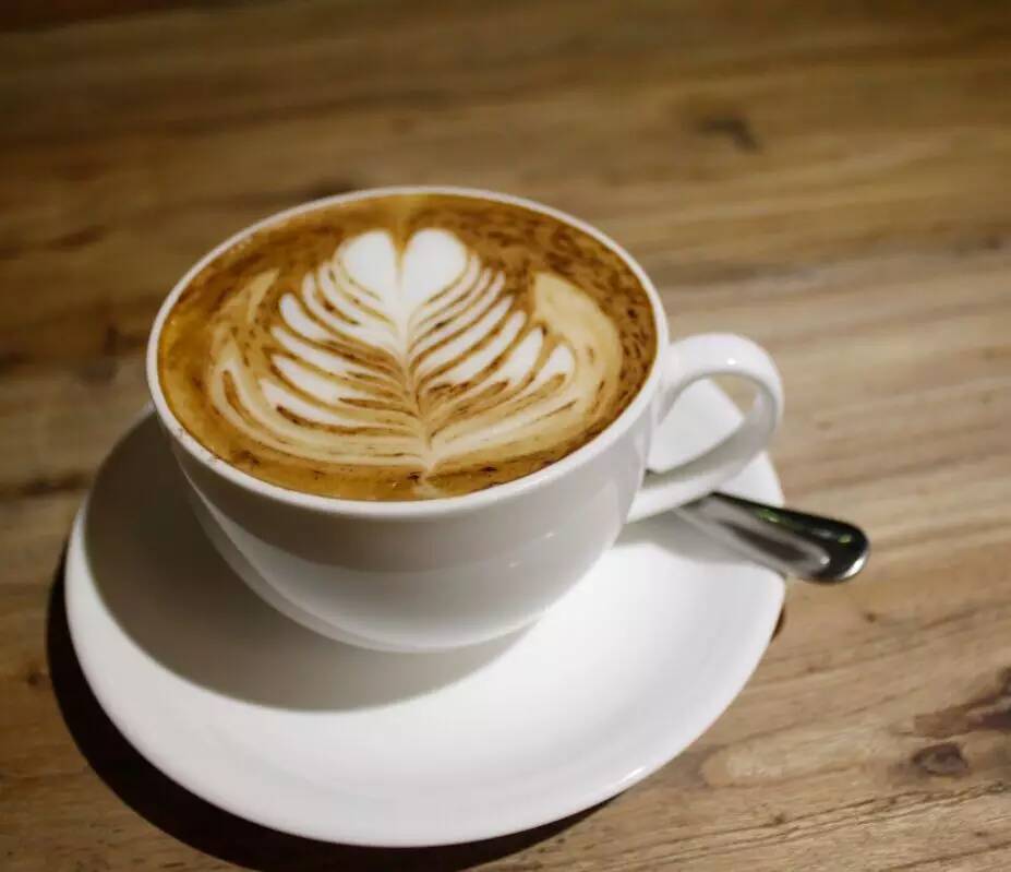 不仅有黑社会火并！香港工厦里还有这些隐秘好去处