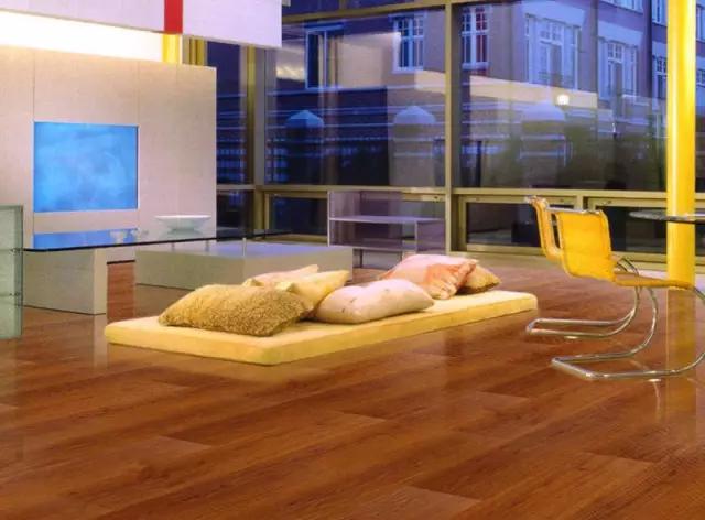 哪种实木地板好适合家用,选地板看预算