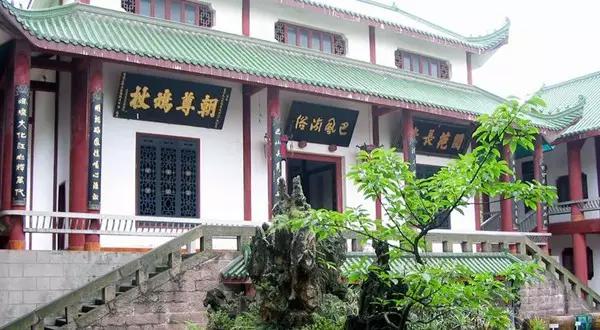 婊℃弧鐨勯兘鏄瘹鎰忓拰绂忓埄,90%鐨勬湰鍦颁汉閮戒笉鐭ラ亾鐨勯噸搴嗗喎鐭ヨ瘑