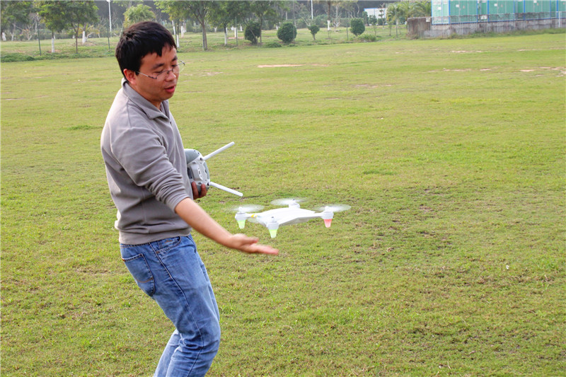 汪峰玩游戏,汪峰和无人机的梗