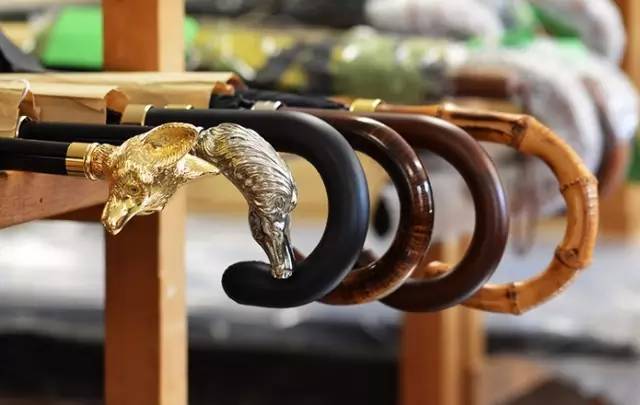 比宋仲基还撩妹的---FoxUmbrellas