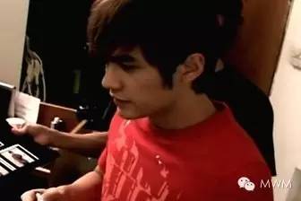 周杰伦强直性脊柱炎打生物制剂,周杰伦演唱会脊柱炎发作是打针吗