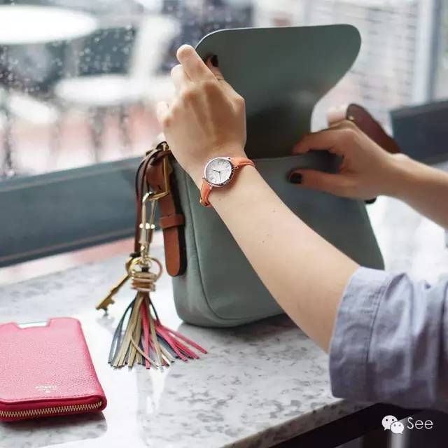 18万左右的名表,1500元左右的dw手表